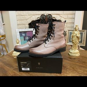 frye veronica combat lilac